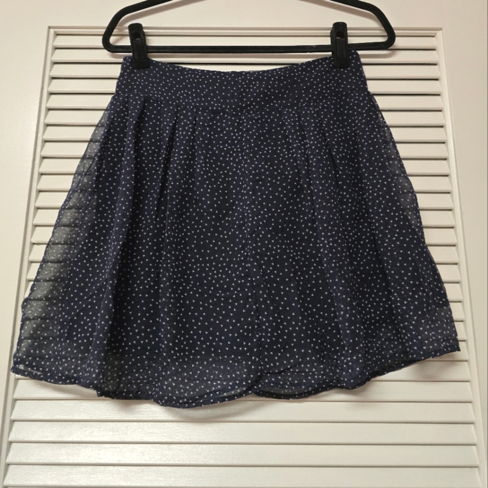 Gap - Navy & White Lightweight Triangle Pattern Skirt With Back Zipper & …